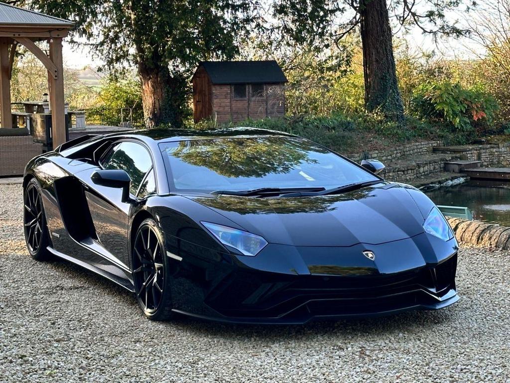 Lamborghini Aventador